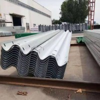 现货护栏板 波形护栏板厂家 双波防撞镀锌喷塑护栏板切割