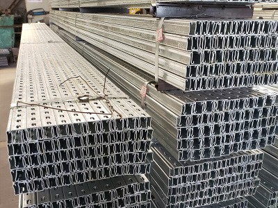 供应41*62*2.5分布式光伏支架C型钢 打孔光伏支架 U型钢 量大优惠