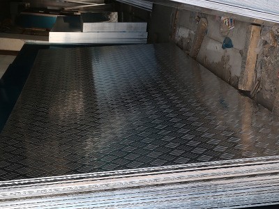 花纹铝板板材系列厂家直销现货供应防滑铝板花纹合金铝板压花铝板 举报 本产品采购属于商业贸易行为