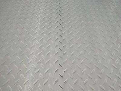 304不锈钢花纹板 防滑板楼梯踏板扁豆花T型花小水滴各种花