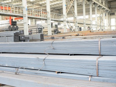 角钢现货批发销售镀锌角钢 建筑幕墙用热镀锌角钢Q235热镀锌角铁