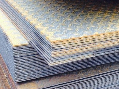 Q235B花纹板 现货供应 规格齐全 防滑板折弯批发 镀锌花纹板
