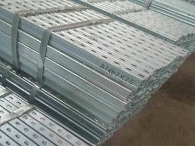 厂家生产屋顶太阳能发电支架系统 分布式发电系统光伏支架C型钢