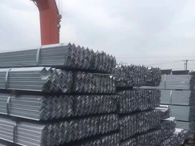 现货供应商 供应Q235镀锌角钢 热镀锌角钢