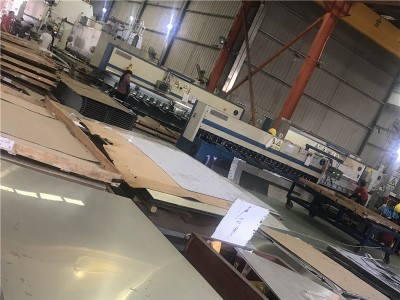 销售优质SUS304不锈钢板 2B/BA面不锈钢卷板 0.8 1.0 1.2 1.5mm