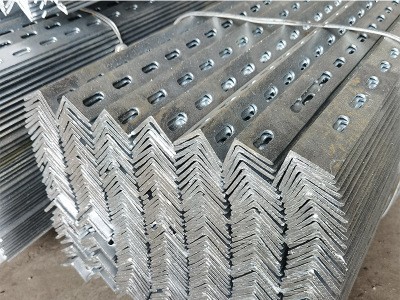 Q235B热轧等边角钢 定制热镀锌角铁冲孔 万能角钢 三角铁现货齐全