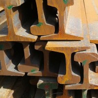 大量供应铁路钢轨