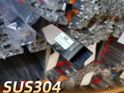 304不锈钢方管 国标外径45*45厚（1.0mm）足六米一支零切