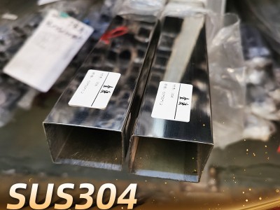 304不锈钢方管 精密外径50*50抛光装饰管空心薄壁方通 1.2足厚