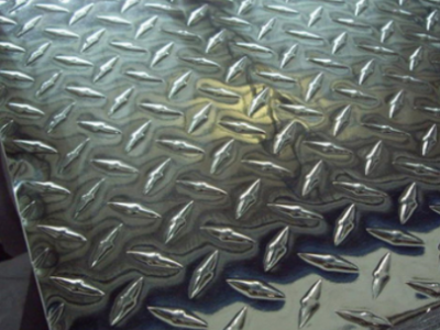 Q235B花纹板扁豆型板 压花冲花各种花型钢板 可开平分条折弯定制