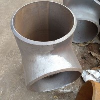 国标碳钢三通304不锈钢无缝三通 高压薄壁厚壁大口径三通焊接封头