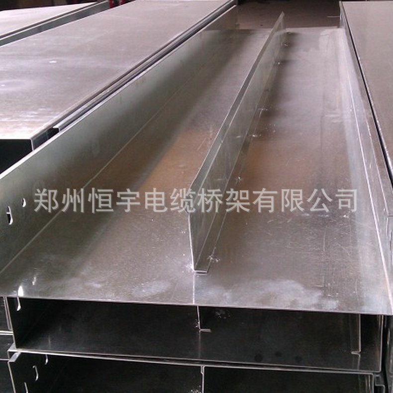 加隔板槽式桥架3.jpg