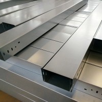 厂家批发不锈钢槽式线槽 金属镀锌线槽 不锈钢槽式电缆桥架定制