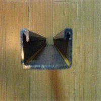 厂家 定做热镀锌C型钢 c型轨道 冷弯打孔喷漆C型钢 /光伏支架