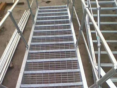 厂家现货机械压焊插接不锈钢异形钢格板污水处理厂踏步齿形钢格板