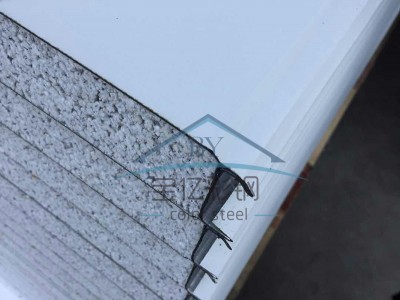 厂家供应彩钢夹芯板车间隔断厂房吊顶岩棉板隔热保温可定制