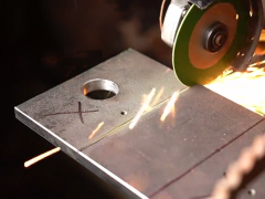用钢板焊接一个台钳，