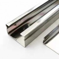 厂家直供不锈钢槽金属线槽镀锌桥架防火方形线槽铝合金行线槽明