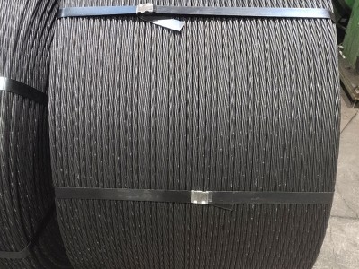 厂家定制电力通讯油木杆油炸沥青黑木杆各种型号电线杆线路油木杆