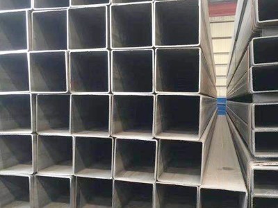 厂家供应 镀锌矩形管方管 工业焊管无缝不锈钢方通 可定 制