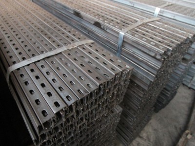 厂家批发 太阳能板支架 u型钢光伏组件 地面光伏支架 c型钢