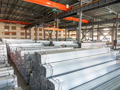 现货供应Q235B镀锌方管40*60钢结构方管镀锌矩形管热镀锌方管批发