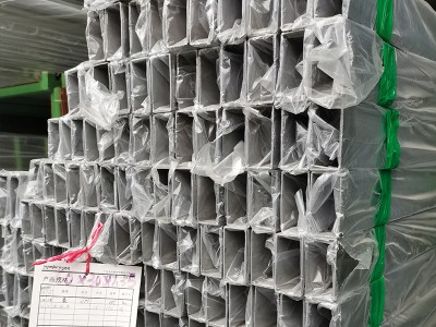 广东厂家不锈钢方管304不锈钢矩形管拉丝201方矩管方通型材批发