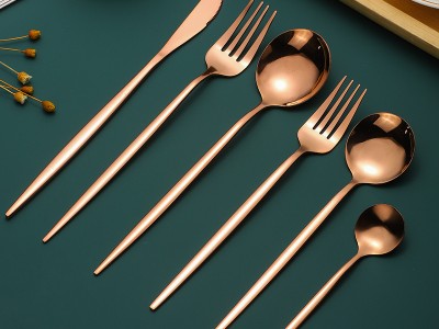 304不锈钢葡萄牙餐具刀叉勺四件套镀钛勺金喷西餐黑金牛排套装